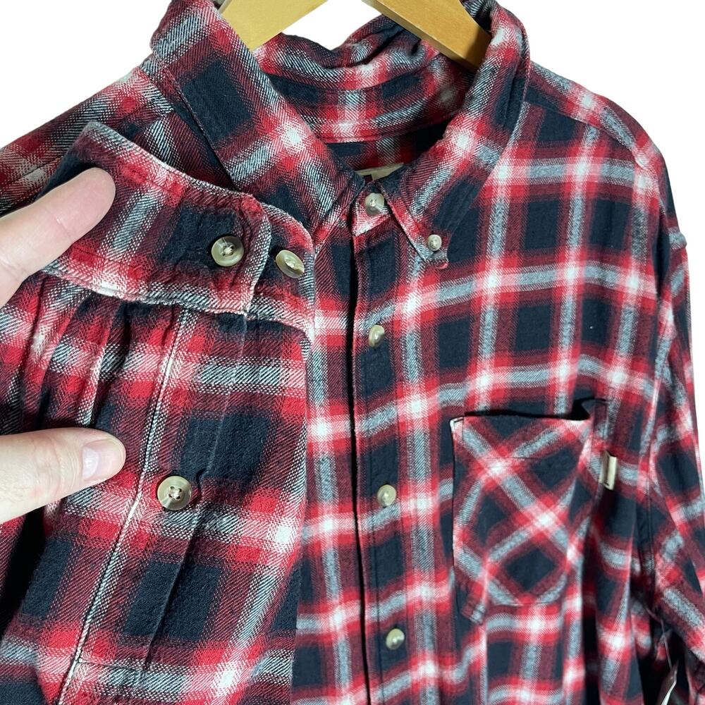 WOOLRICH Men’s Red and Navy Plaid Long Sleeve Button front Flannel - Picture 2 of 3
